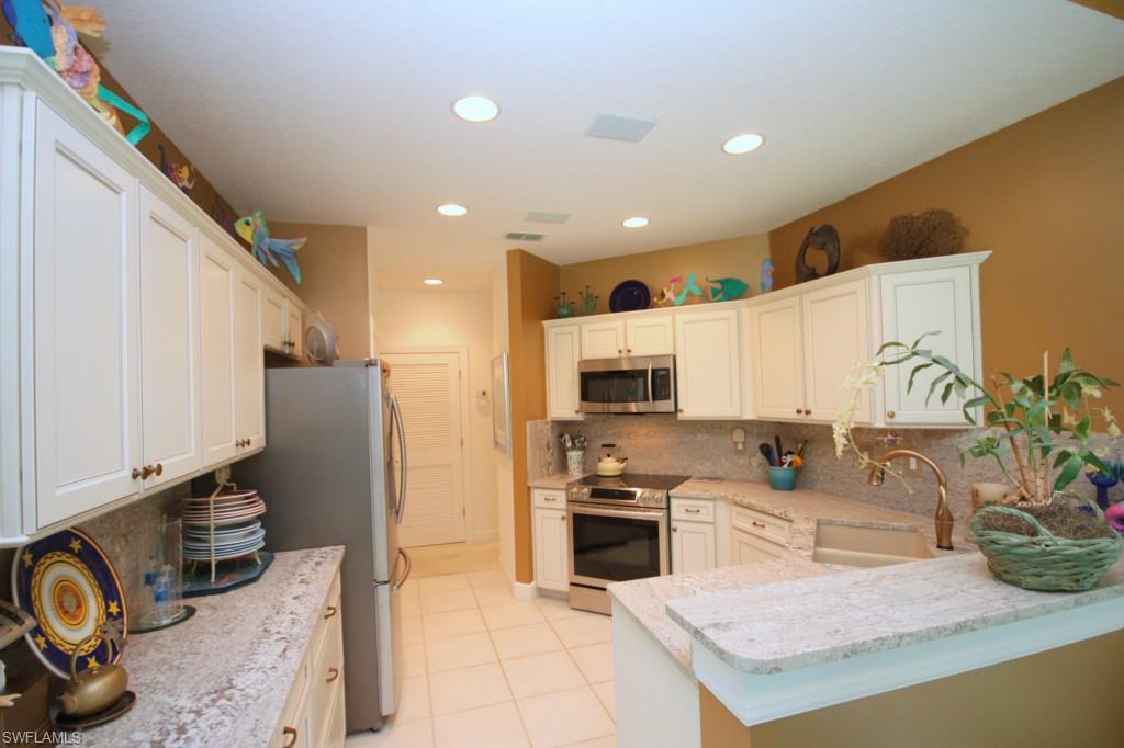 THE HAMPTONS - Residential