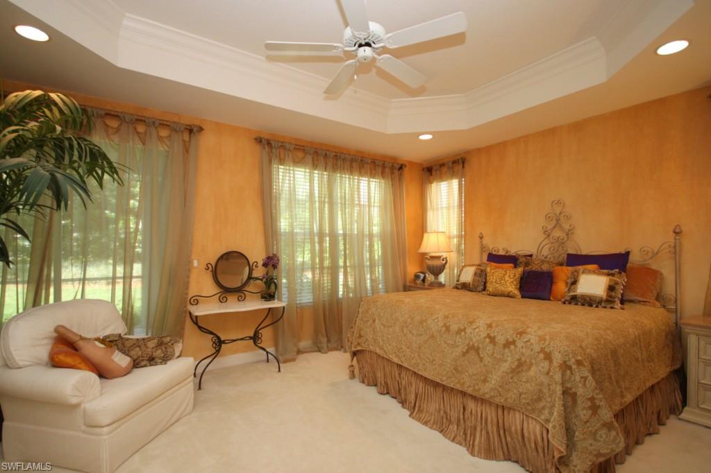 THE HAMPTONS - Residential