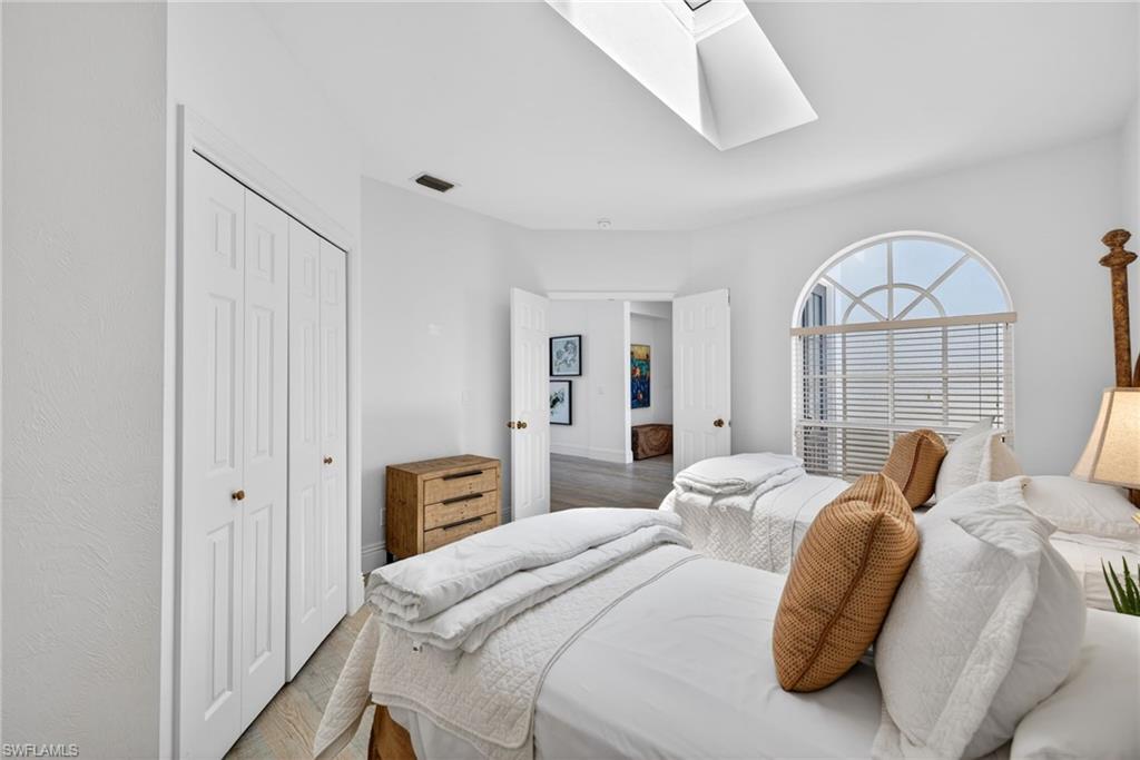 VILLA FLORESTA - Residential