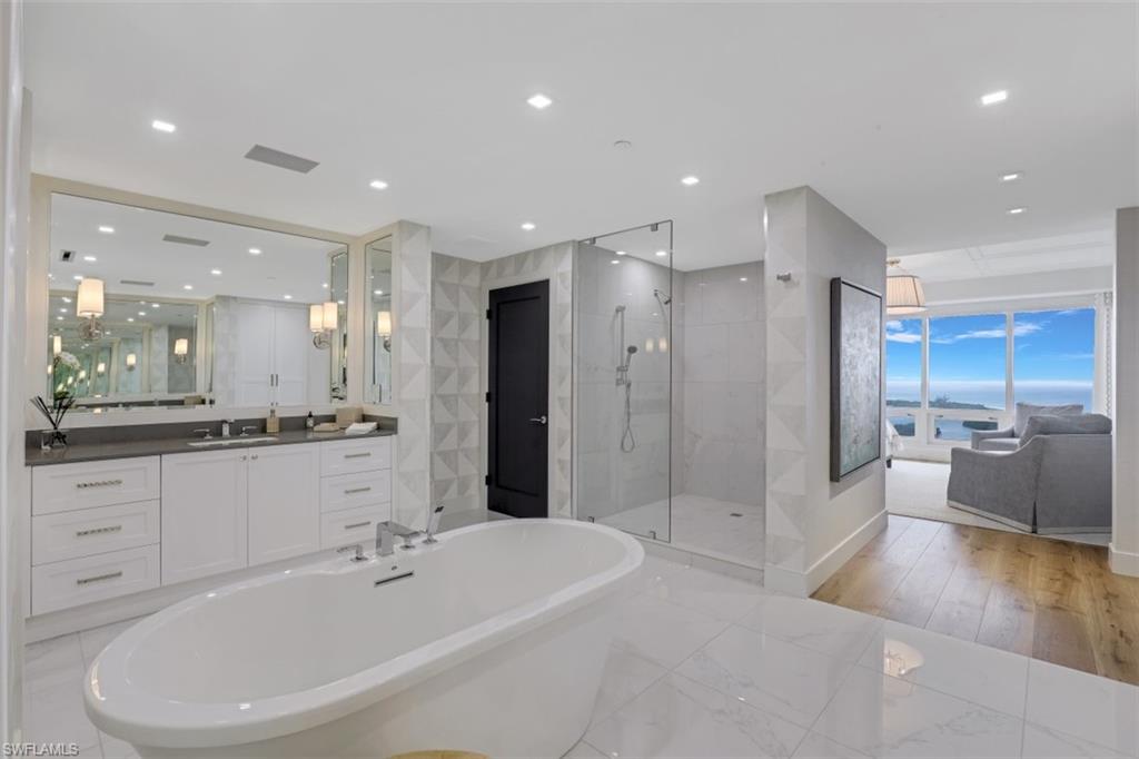 KALEA BAY TOWER 100 - Residential