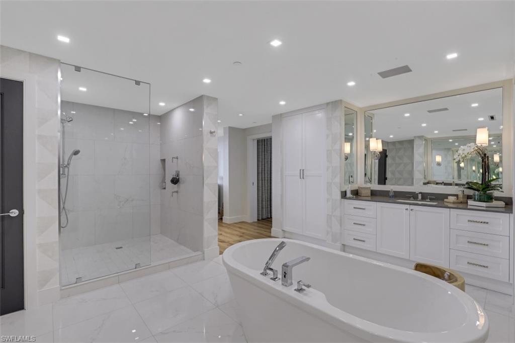 KALEA BAY TOWER 100 - Residential