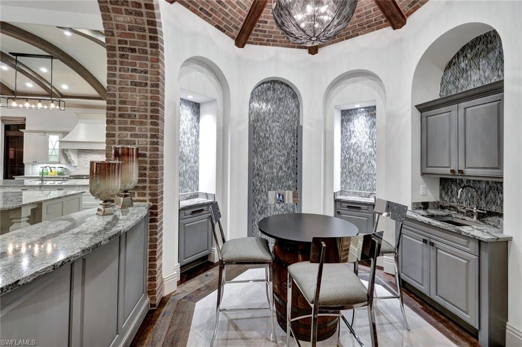 PRATO GRAND ESTATES - Residential