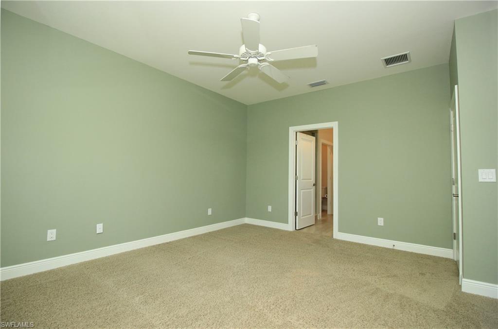 COACH HOMES AT LIVINGSTON LAKES - Residential