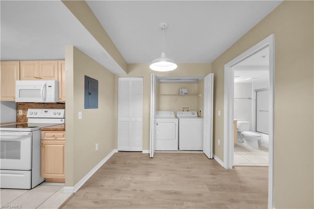 FOUR MILE COVE - Residential Lease