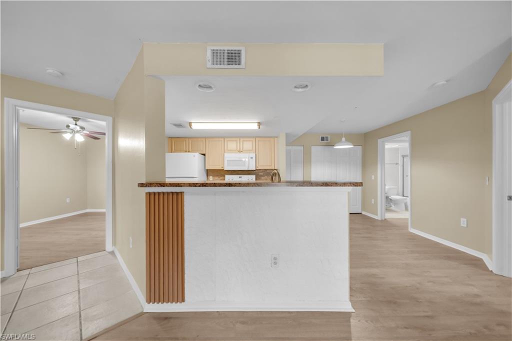 FOUR MILE COVE - Residential Lease