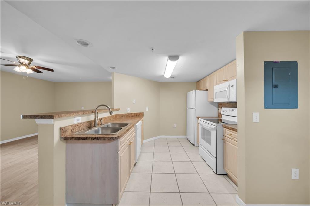 FOUR MILE COVE - Residential Lease