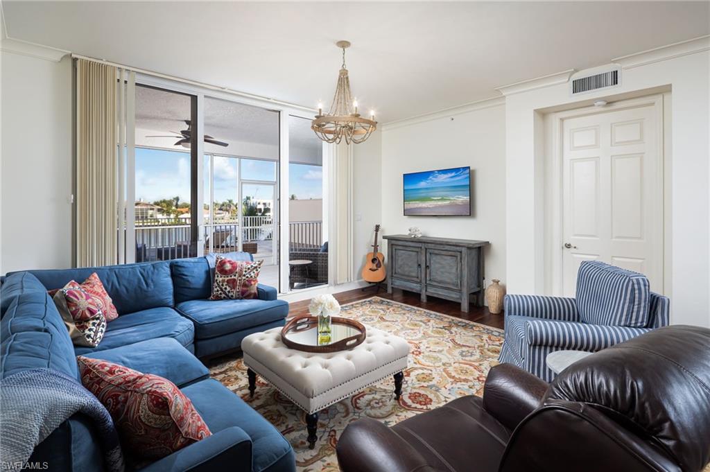 REGATTA - Residential