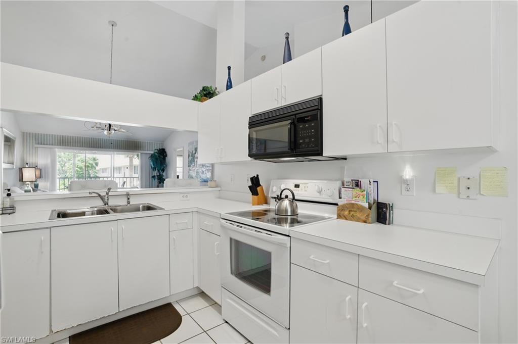 PEBBLE SHORES - Residential