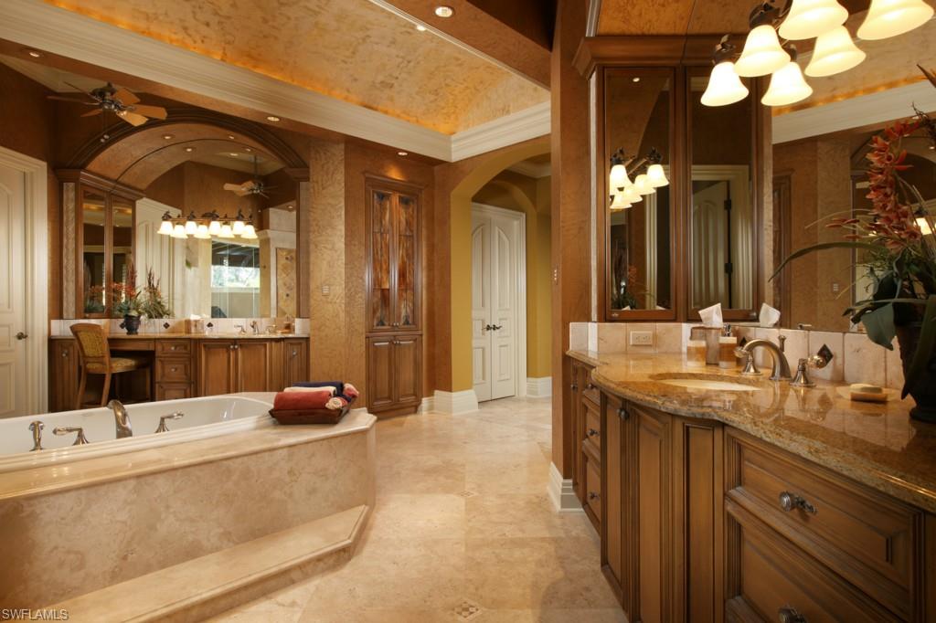 ROOKERY LAKE - Residential