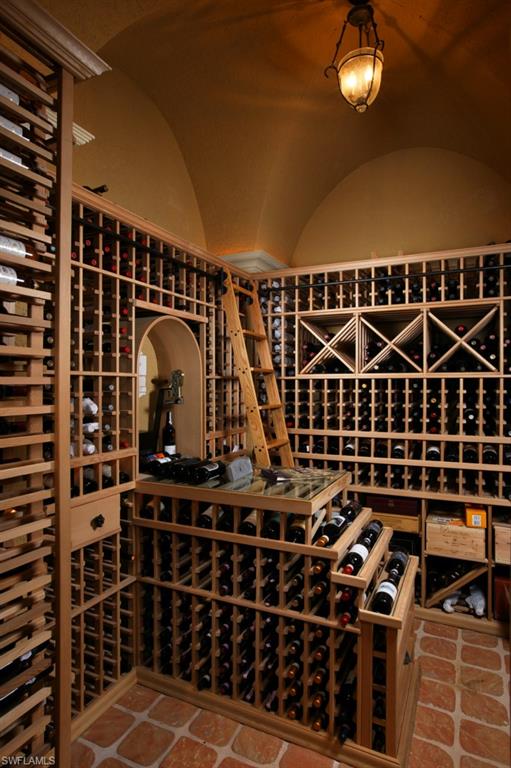 ROOKERY LAKE - Residential