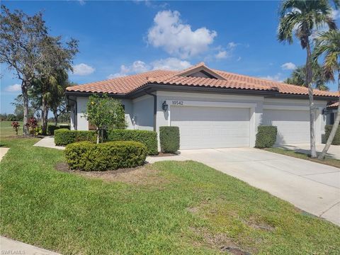 Townhouse in FORT MYERS FL 10542 Diamante WAY.jpg