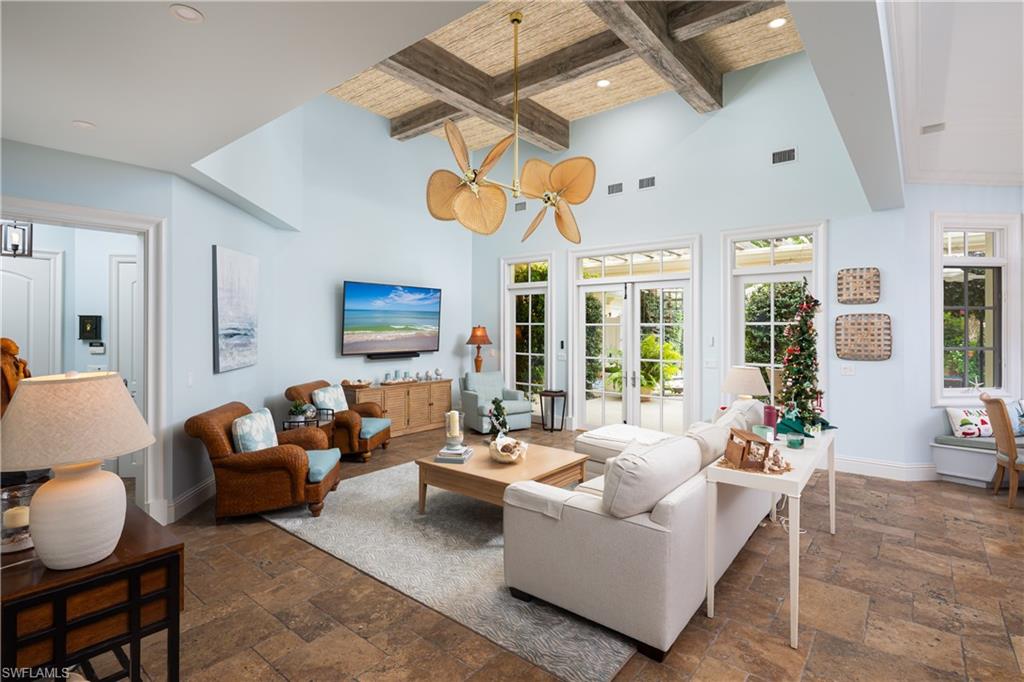 CREEKSIDE - Residential