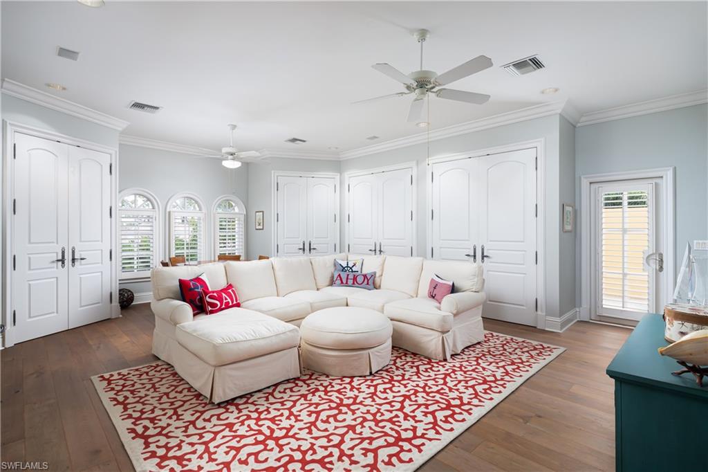 CREEKSIDE - Residential