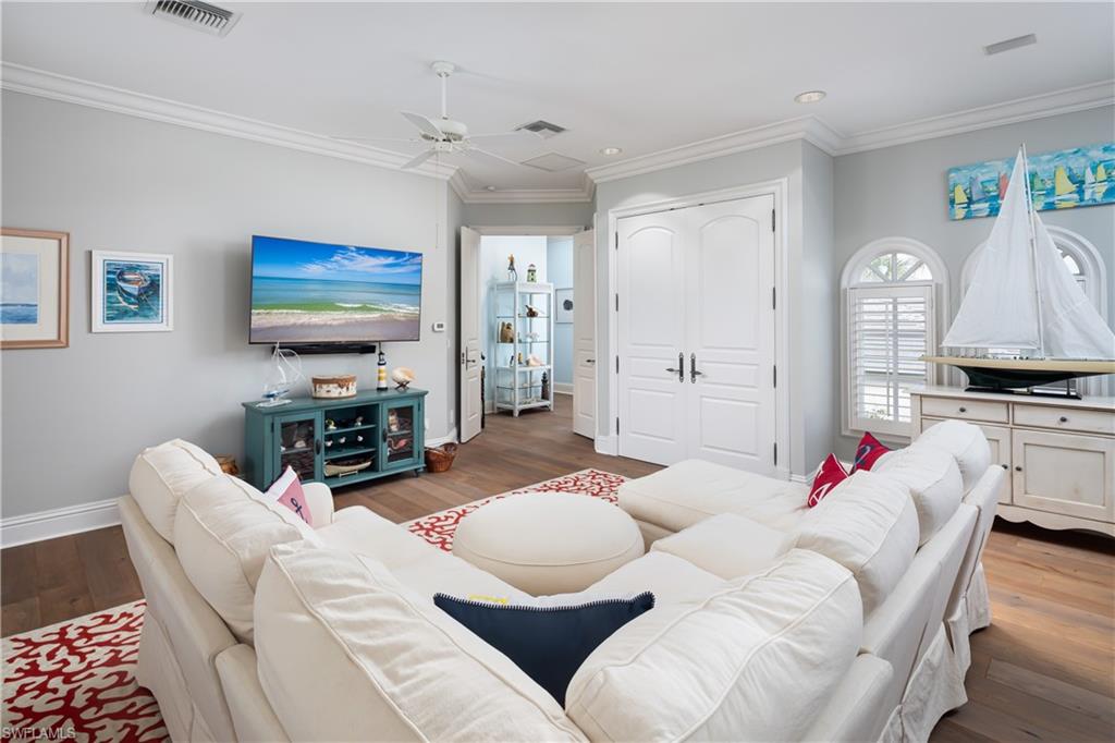 CREEKSIDE - Residential