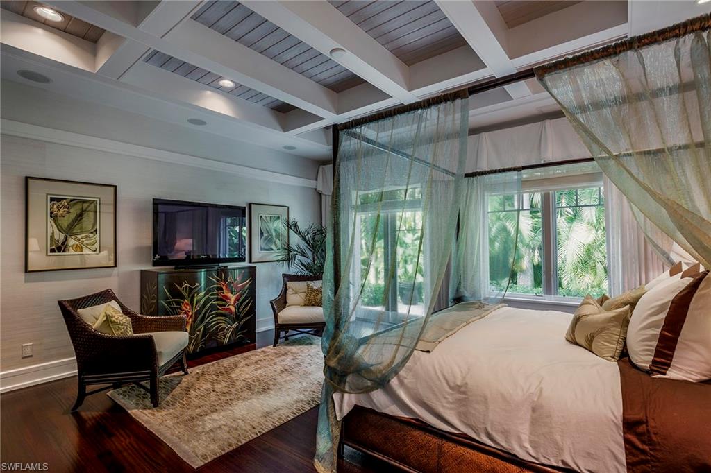 OLDE NAPLES - Residential