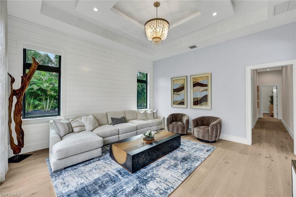 QUAIL WEST - Residential