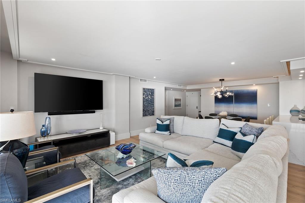 2171 Gulf Shore BLVD N 502