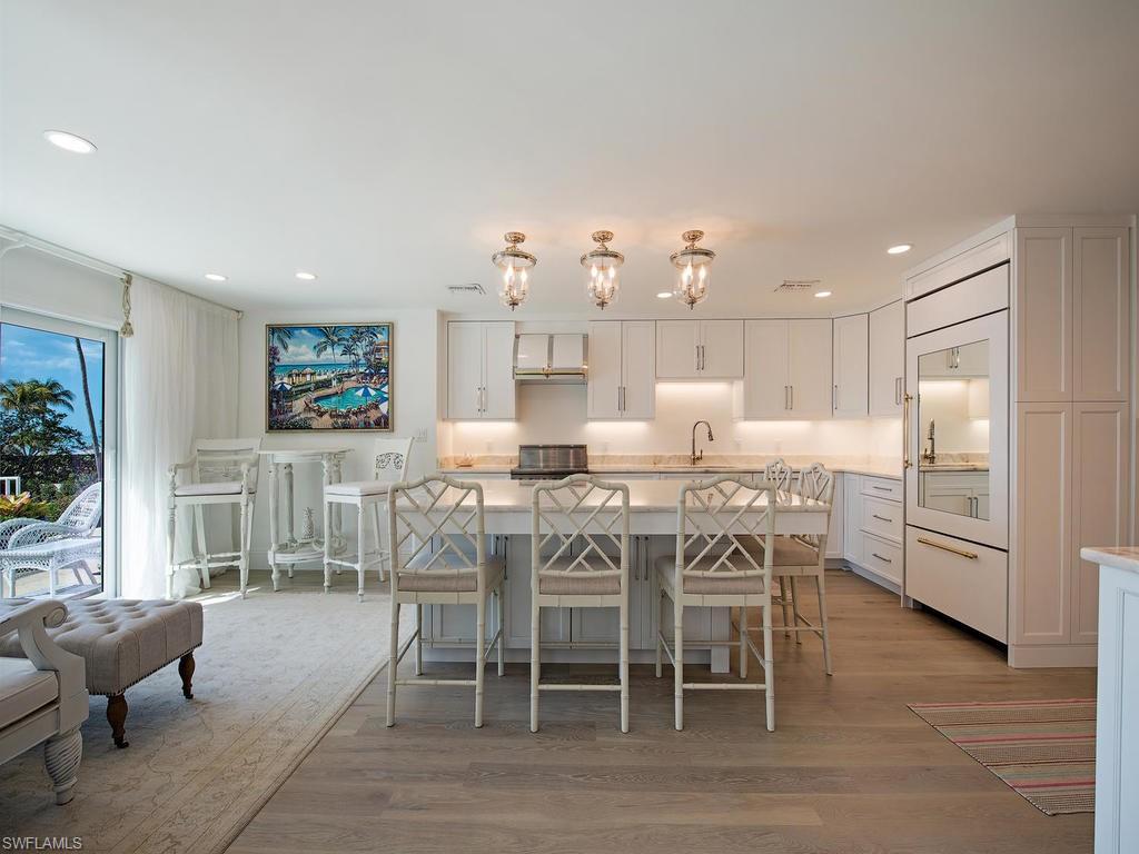 LAURENTIANS - Residential