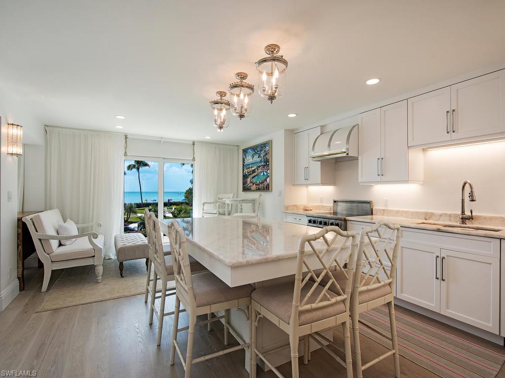 LAURENTIANS - Residential