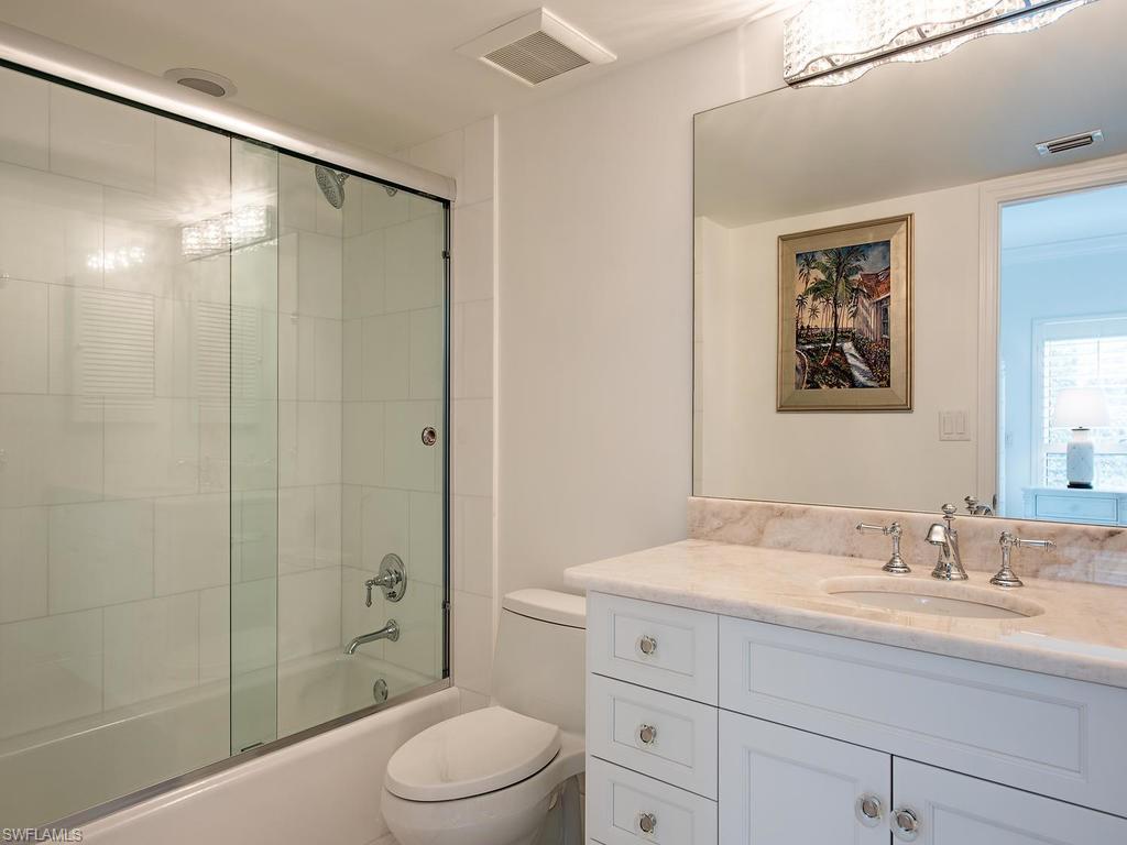 LAURENTIANS - Residential