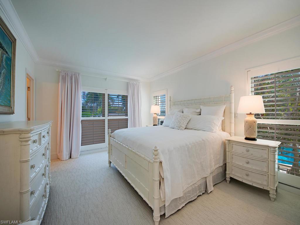 LAURENTIANS - Residential