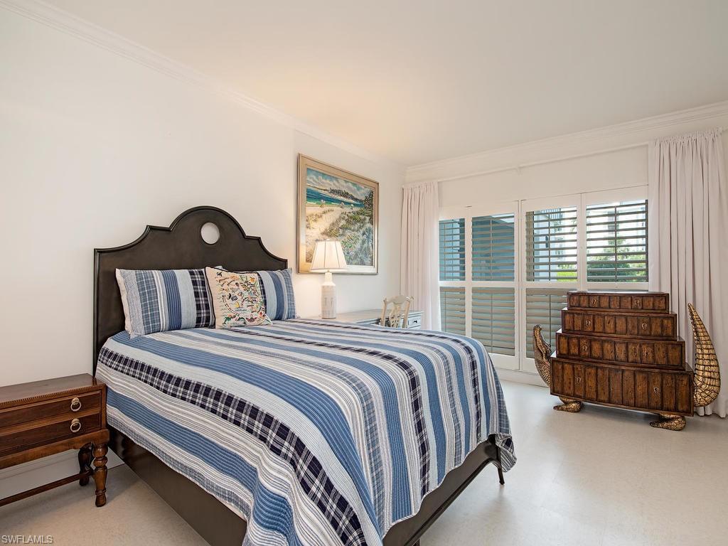 LAURENTIANS - Residential