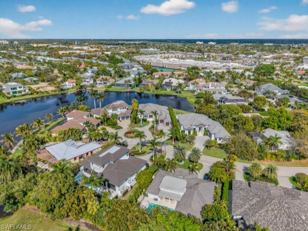 Photo of 4120 Willowhead WAY, NAPLES, FL 34103 (MLS # 226012300)