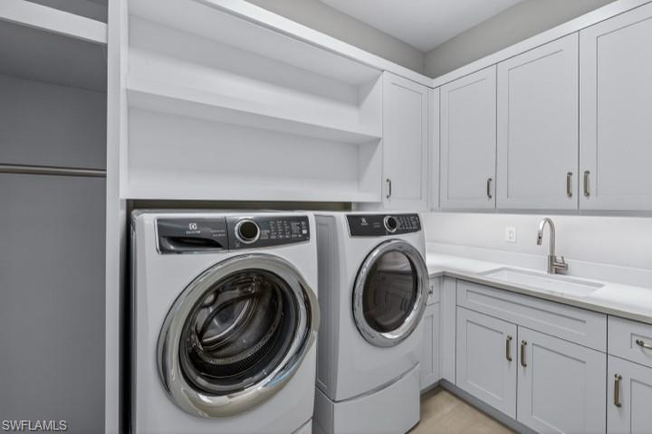 PARK SHORE - Residential