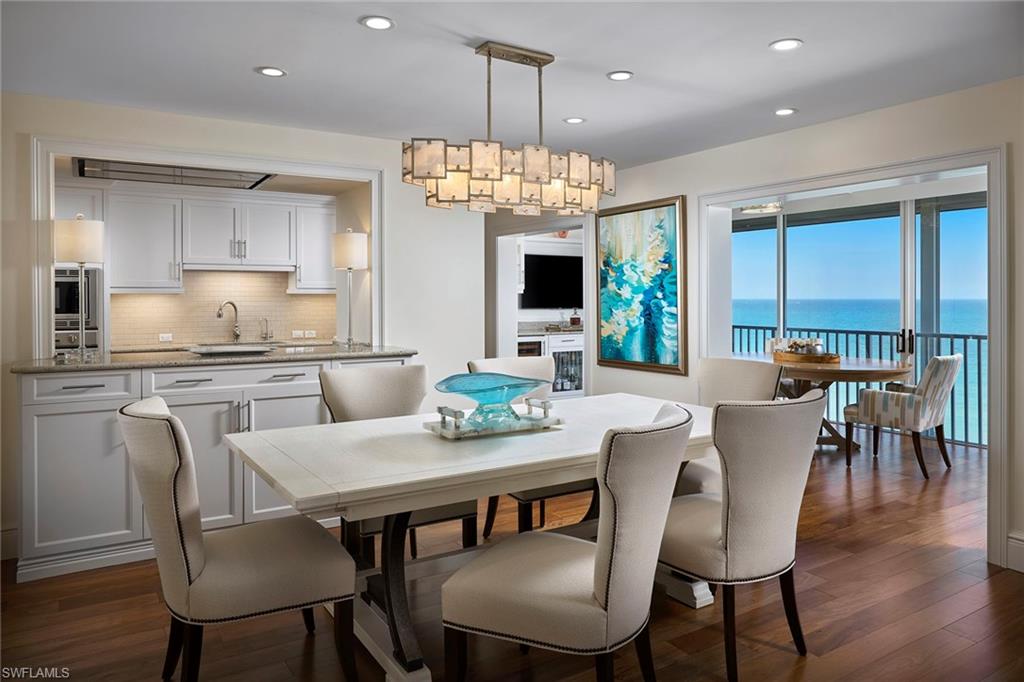 LAURENTIANS - Residential