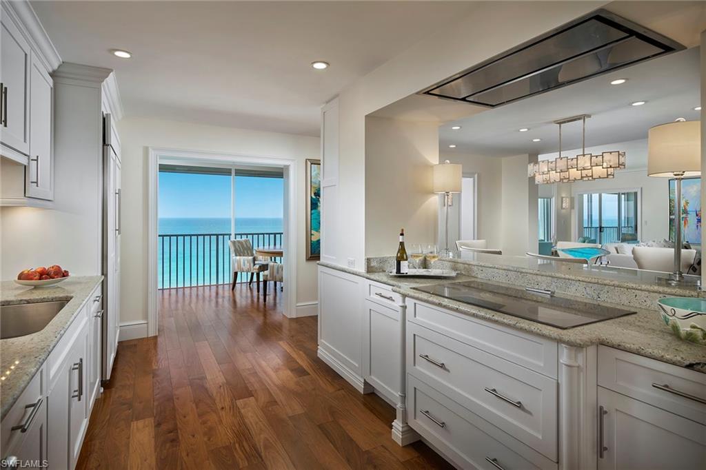 LAURENTIANS - Residential