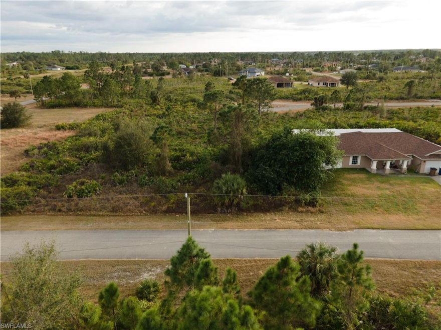 Build your custom dream home on this great lot in Lehigh Acres. Low taxes and conveniently located close to restaurants, shopping and other amenities. Also, perfect for investors ready to build.