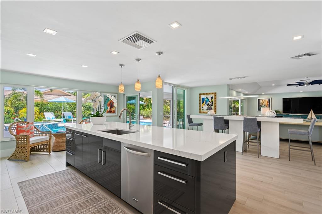 PARK SHORE - Residential