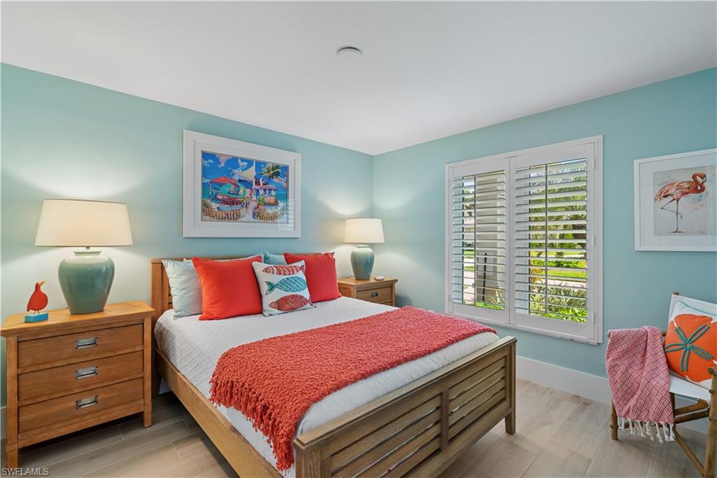 PARK SHORE - Residential