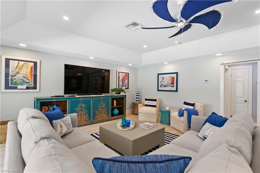 PARK SHORE - Residential