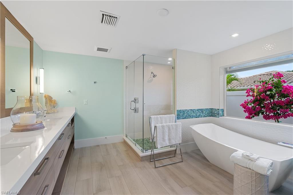 PARK SHORE - Residential