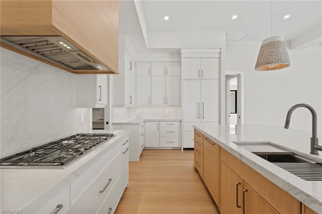 VALLEY OAK - Residential