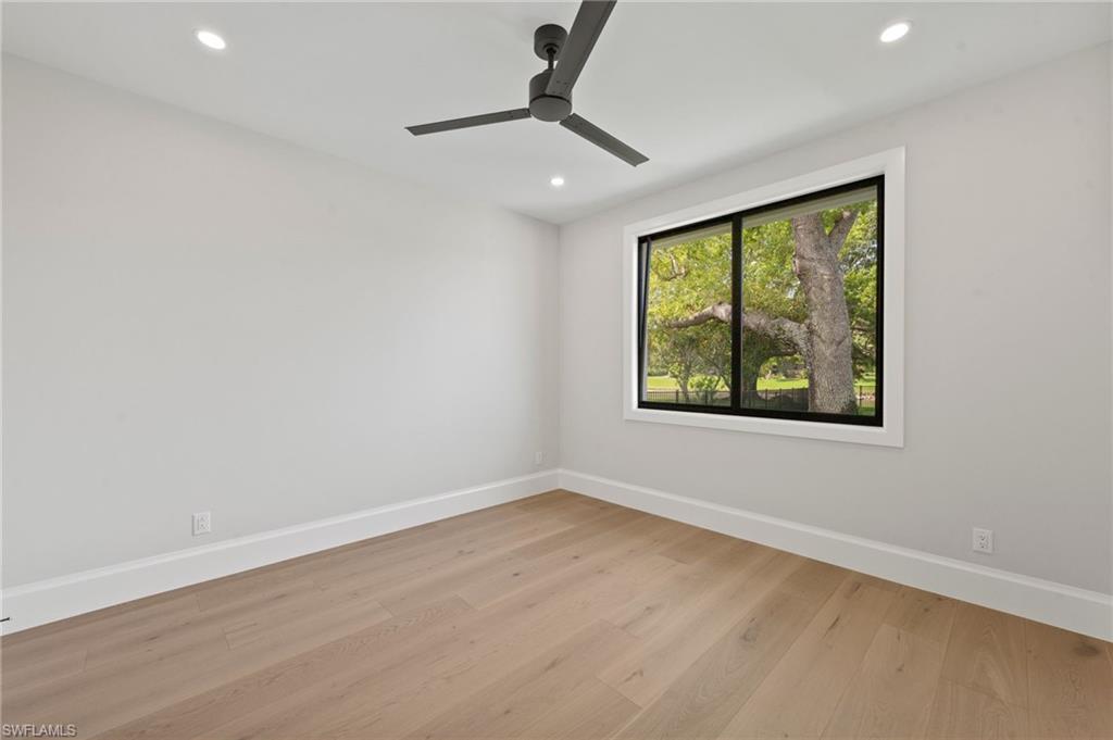 VALLEY OAK - Residential