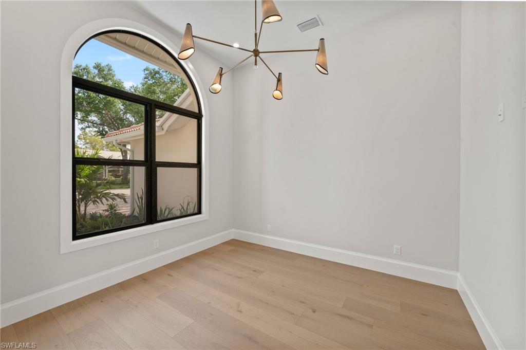 VALLEY OAK - Residential