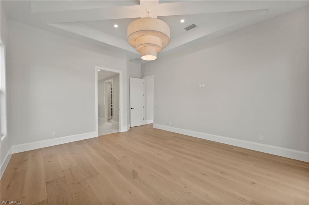 VALLEY OAK - Residential