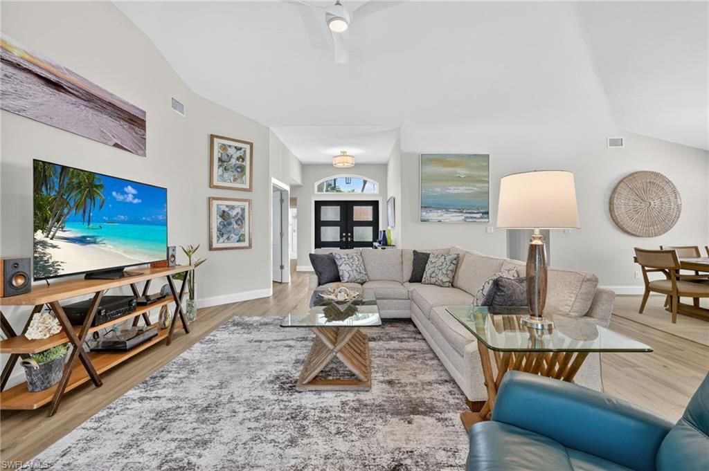 1523 Whispering Oaks CIR