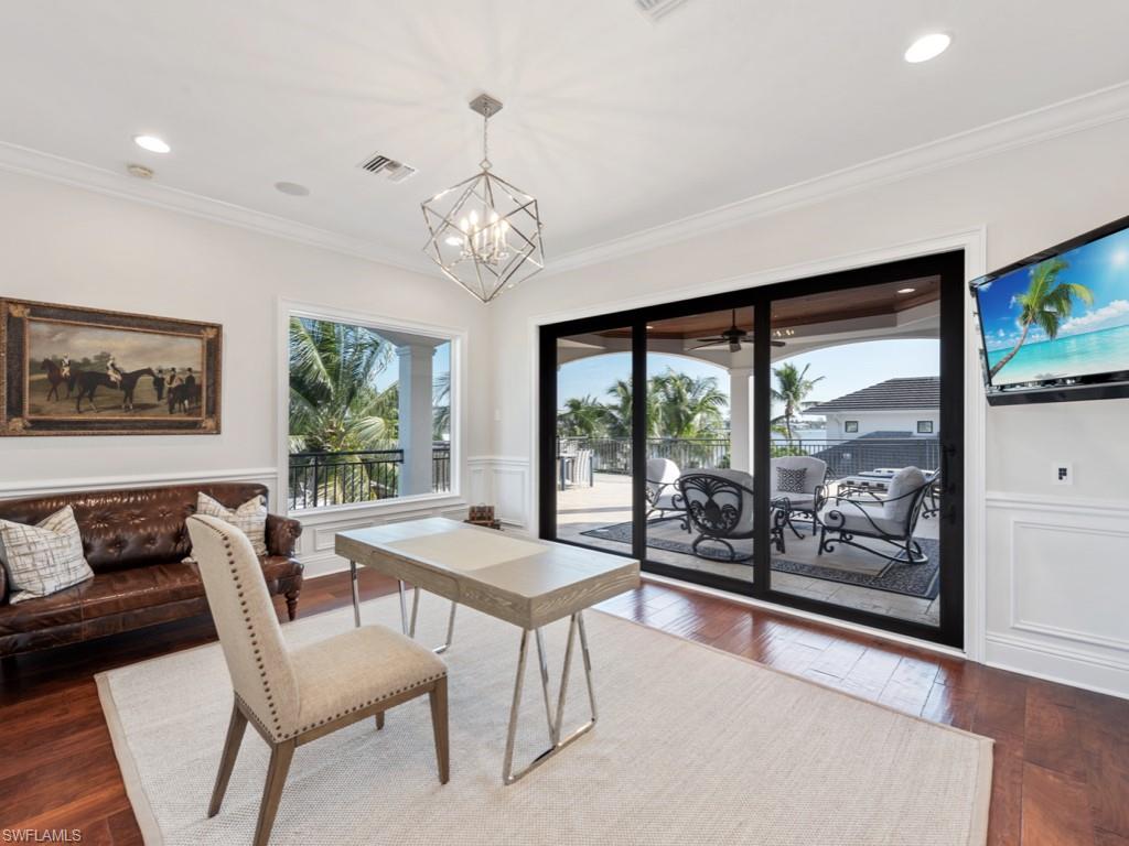 AQUALANE SHORES - Residential