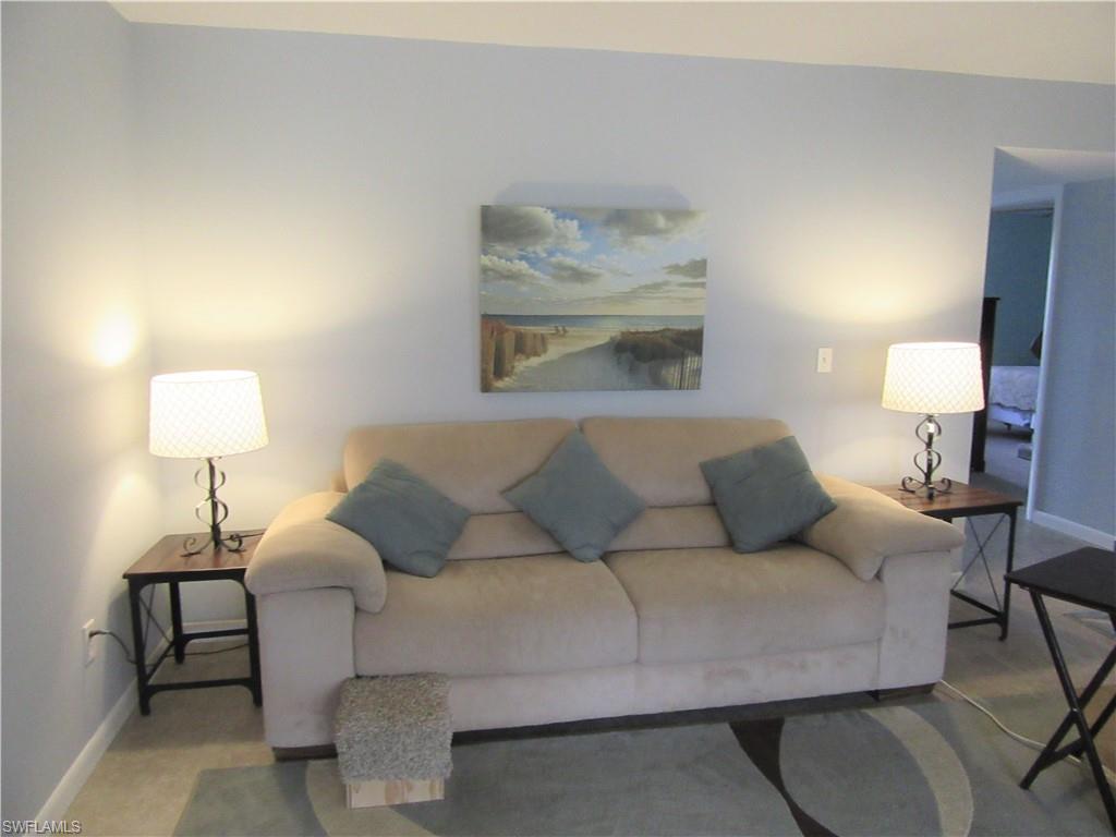 SEVEN LAKES - Residential