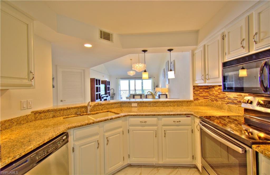 VICTORIA SHORES - Residential Lease