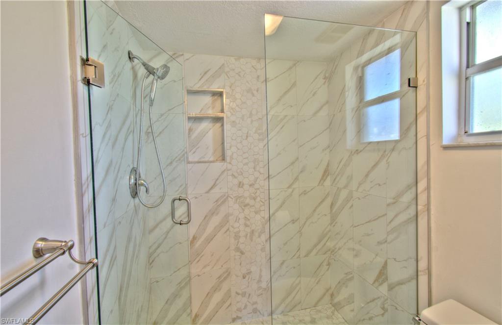 VICTORIA SHORES - Residential Lease