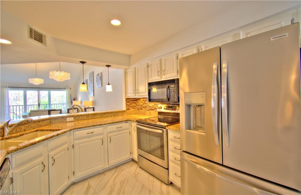 VICTORIA SHORES - Residential Lease