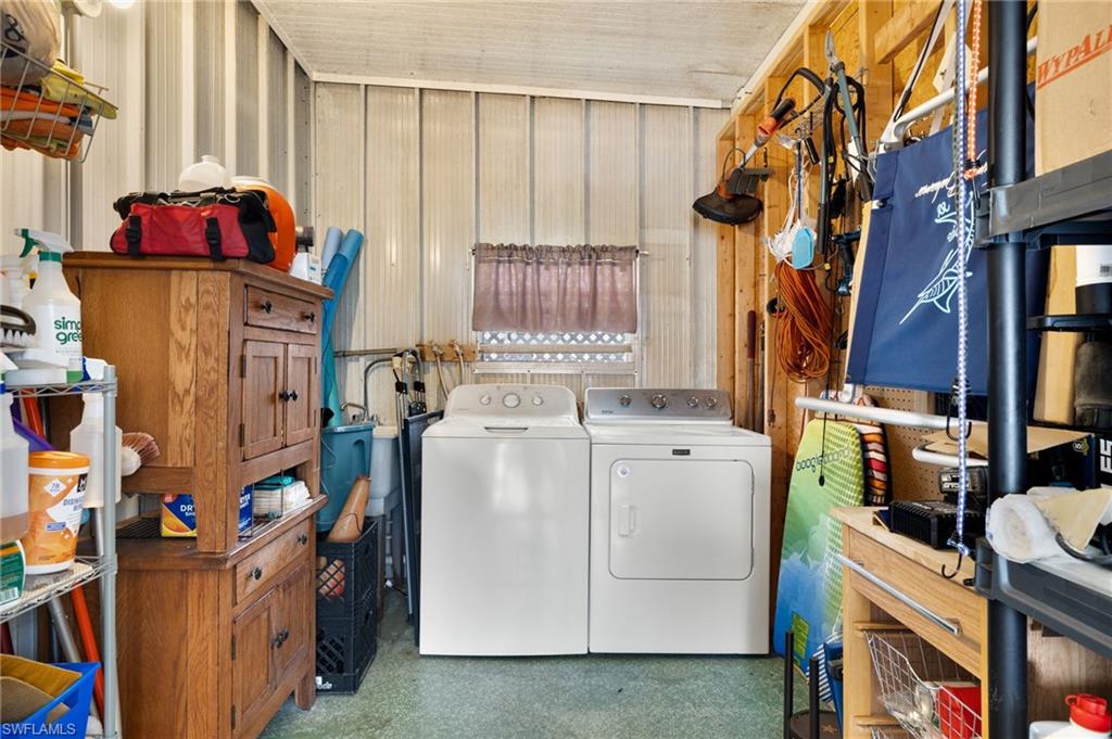 LAZY DAYS MOBILE VILLAGE - Residential