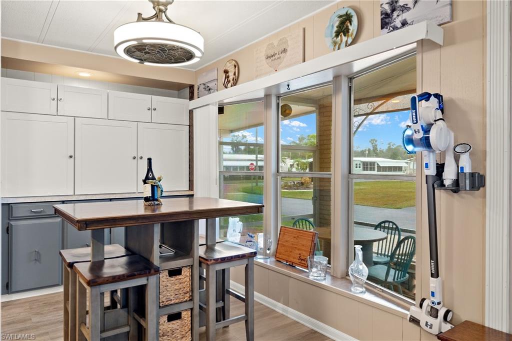 LAZY DAYS MOBILE VILLAGE - Residential