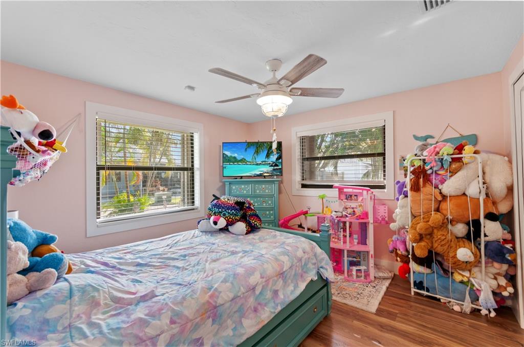 RIVER FOREST ISLAND - Residential