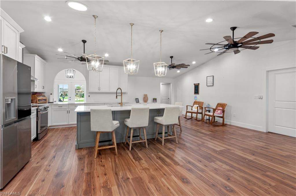 RIVER FOREST ISLAND - Residential