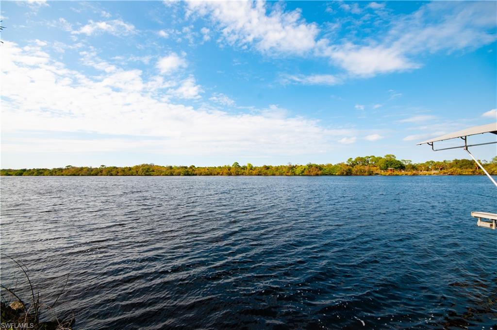 RIVER FOREST ISLAND - Residential